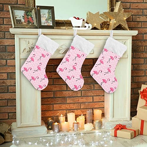 Blueangle бели точки Фламинго Божиќни чорапи 17,7 инчи носители на подароци за украси за украси за забави