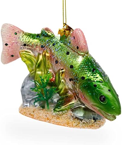 Риба од лосос со Божиќно украс за стакло