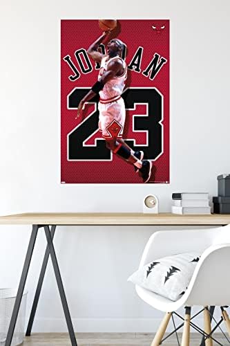 Трендови Интернационал Мајкл Jordanордан - Постер за wallид во Jerseyерси, 22.375 „X 34“, нерасположена верзија