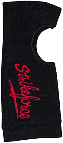 Поддржувачот на зглобот на Bowling Strikeforce се вклопува под поддржувачот на ракавиците, се вклопува во десната или левата рака