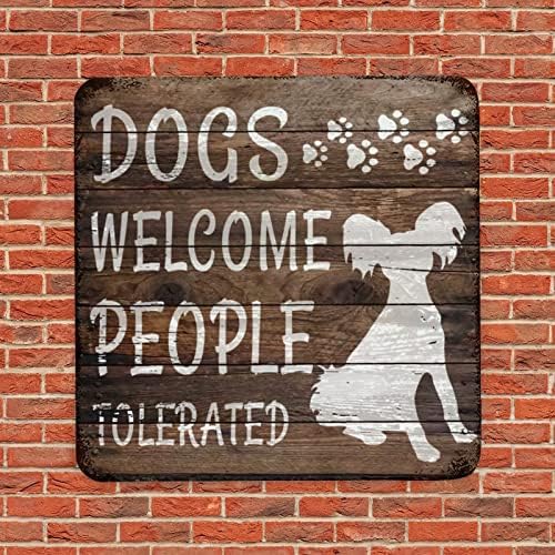 Метални знаци кучиња ги поздравуваат луѓето толерирани смешни кучиња врата за закачалка знак гроздобер кафе знак со саркастично