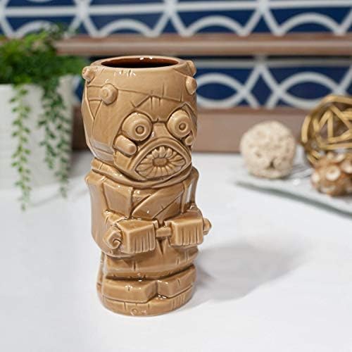 Geeki Tikis Star Wars Tusken Raider Mug | Официјална Curmестана чаша со колекционерски купови на starвезди, керамички куп | Има 14 унци