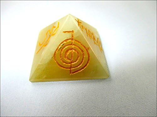 Jet Yellow Aventurine usui врежан пирамида камен Индија рачно изработен 1 инч приближно. Стрес -референца за референца за кристална торбичка