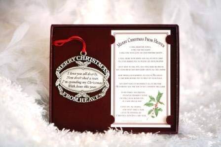 Среќен Божиќ од небото, финиш за да го задржи Меморијалниот украс со песна во кутијата за подароци