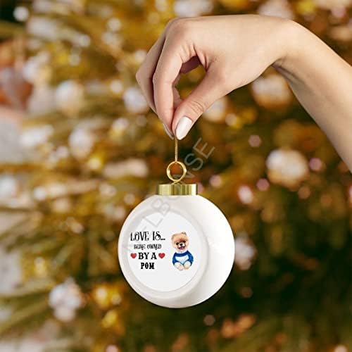 Божиќните украси Loveубовта е во сопственост на кучиња shar pei со малку срцева керамичка топка украс висечки украси на дрвјата подарок