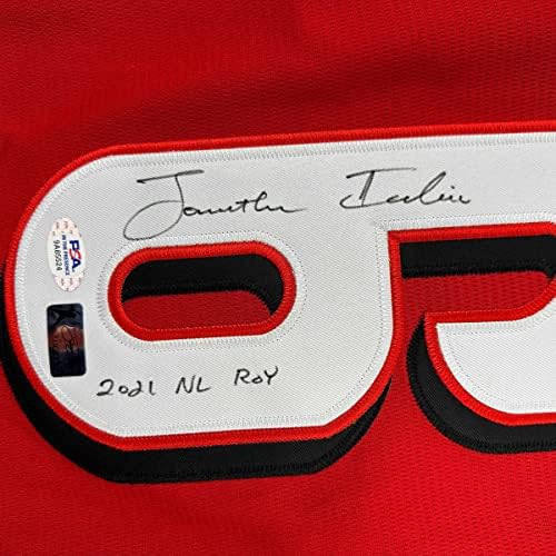 Автограм/Потпишан Џонатан Индија 2021 НЛ Рој Синсинати Црвен Бејзбол Дрес ЈСА КОА