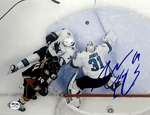 Адам Хенрике потпиша хокеј на Jerseyу Jerseyерси ѓаволи 8x10 Photo AK47564 - Автограмирани фотографии од NHL