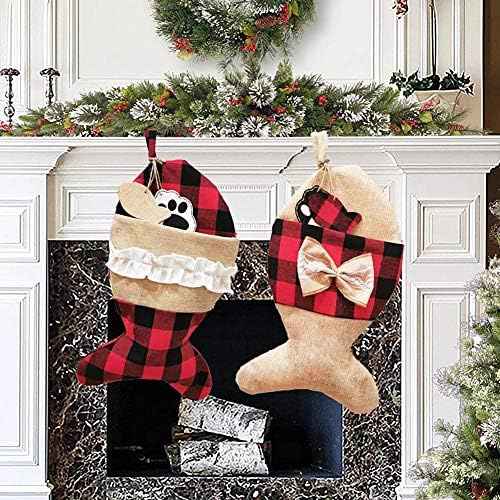 Unie 4PCS миленичиња кучешки чорапи, класични биволи карирани црвено црно виси Божиќно порибување за домашно милениче и Божиќна декорација