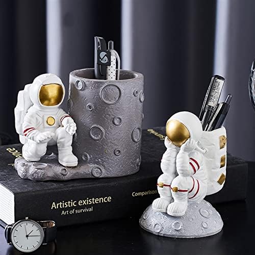 Астронаут украси за пенкало смола од смола од модел на креативен карактер модерен декор за студии за домашни декории