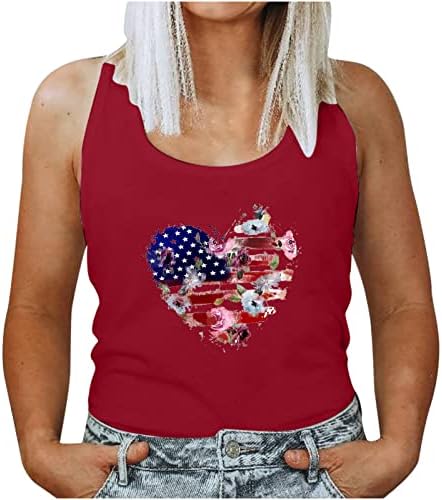Womenените резервоаруваат врвови на американско знаме патриотски кошули потресени тркачки бек -елек во САД знаме starвездички ленти Теми