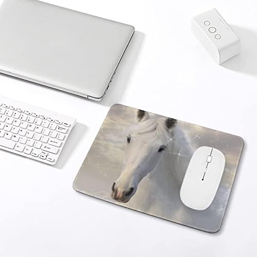 Фантастична подлога за глувци со коњи со зашиени работ на работната маса со нелизгална гума база за компјутери лаптоп канцеларија дома