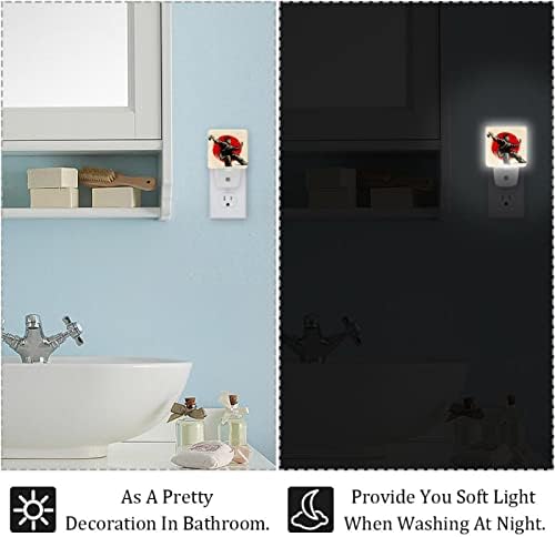 2 приклучок за приклучок LED-светло светло светло светло позира кинески конгфу, автоматски самрак до сензорот за зори Декоративни ноќни светла за деца спална соба, б?