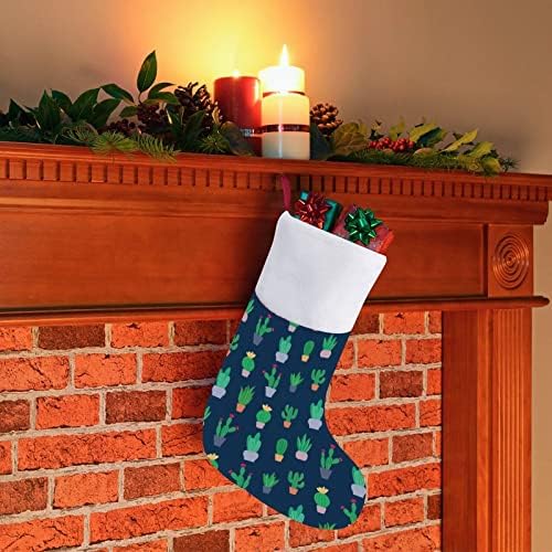 Различни кактус сукуленти во саксии Божиќ виси чорапи за порибување за Божиќно дрво од камин