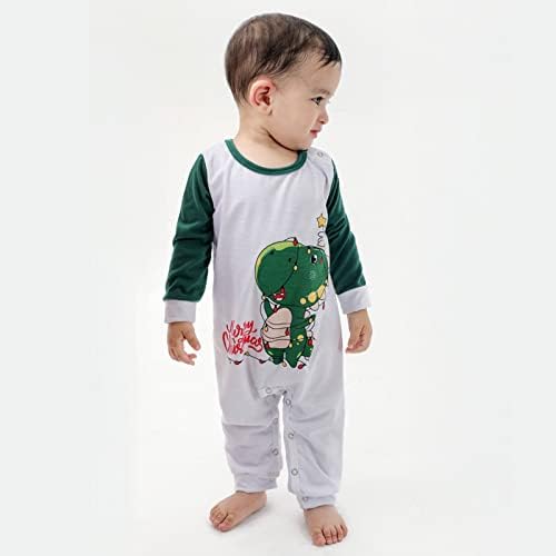 Појавување на семејни пижами поставува Божиќни PJS облеки графички кошули со диносаурус и карирани панталони со долги ракави