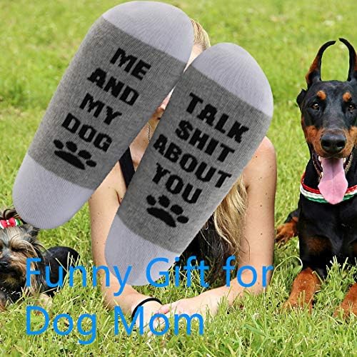 Левло смешно куче мамо подарок за lубител на кучиња мене и моето куче зборуваме срања за вас чорапи смешно куче, велејќи подарок